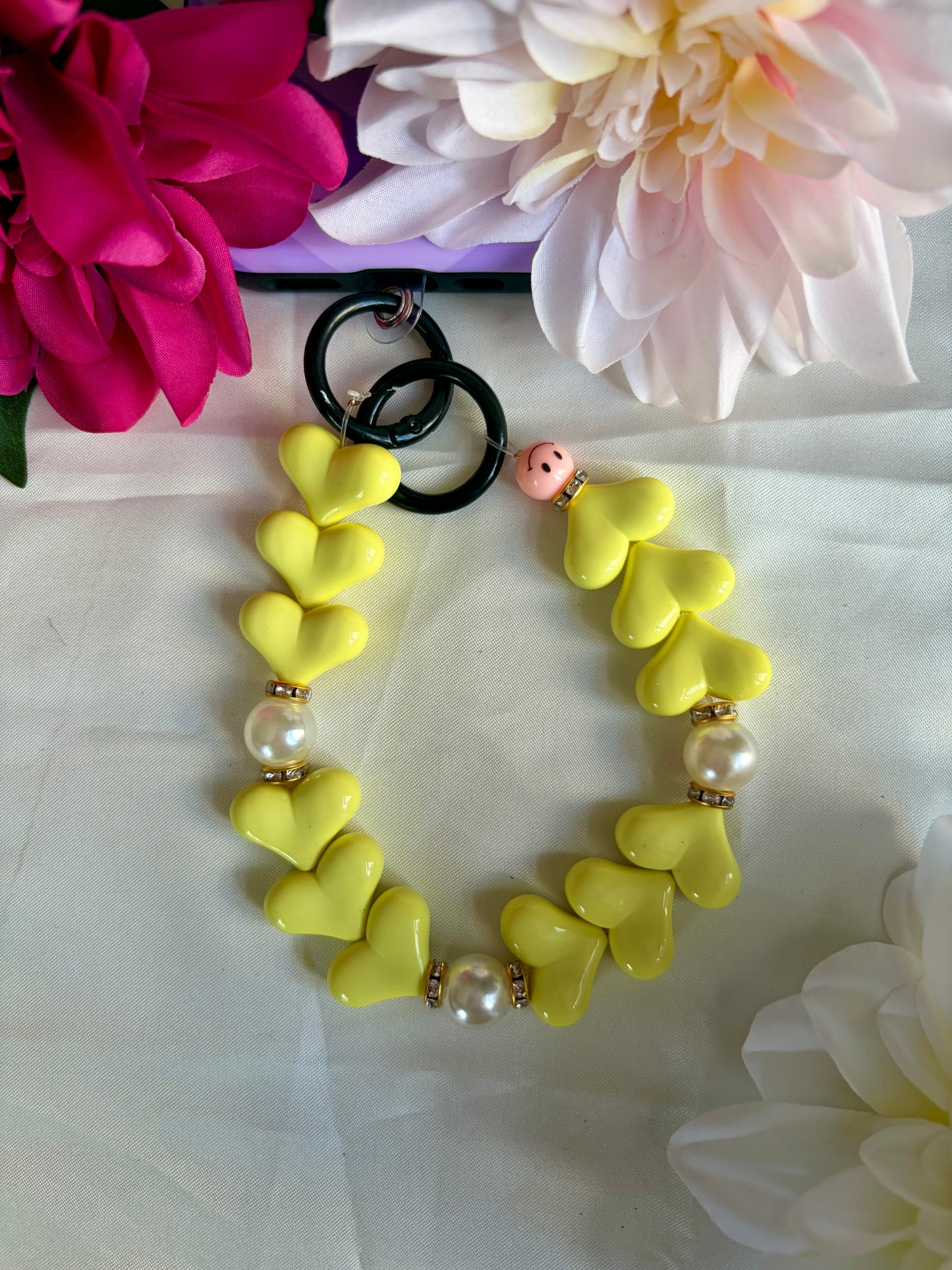 Heart Phone Cords Geel
