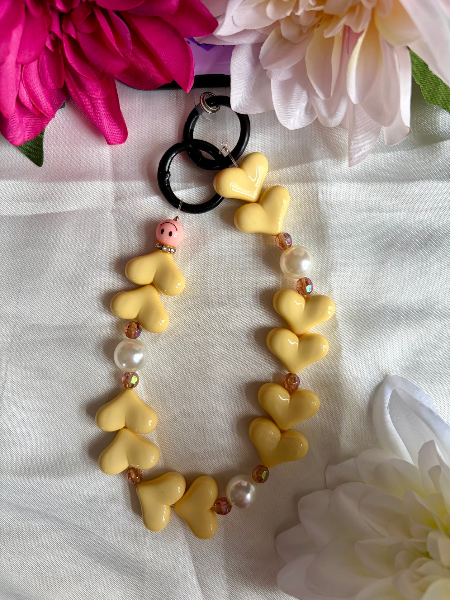 Heart Phone Cords Geel