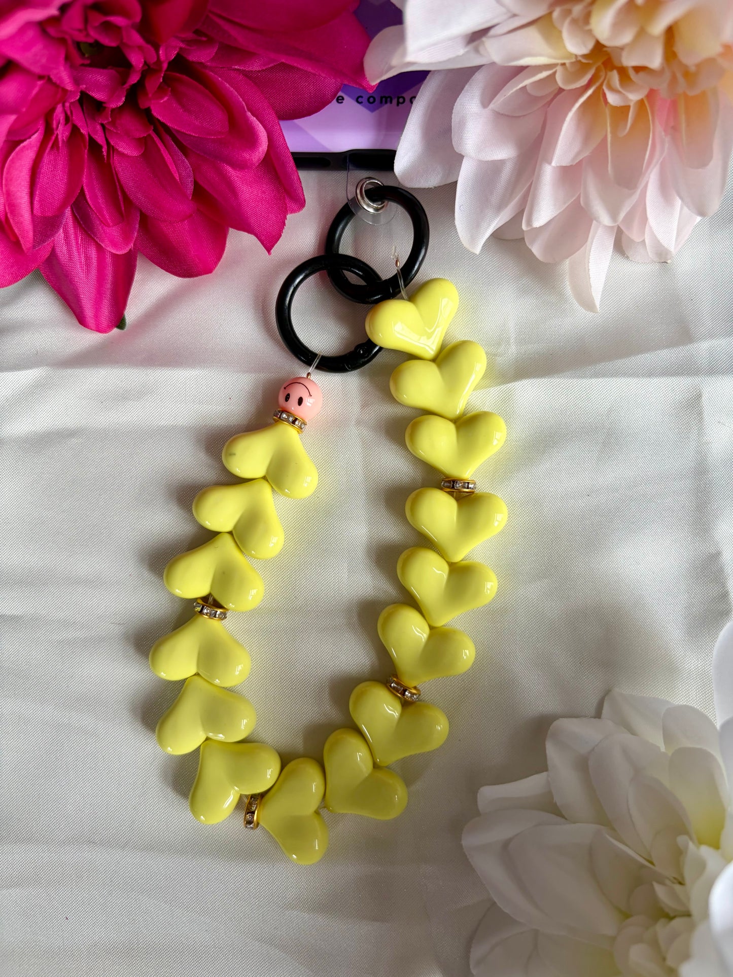 Heart Phone Cords Geel